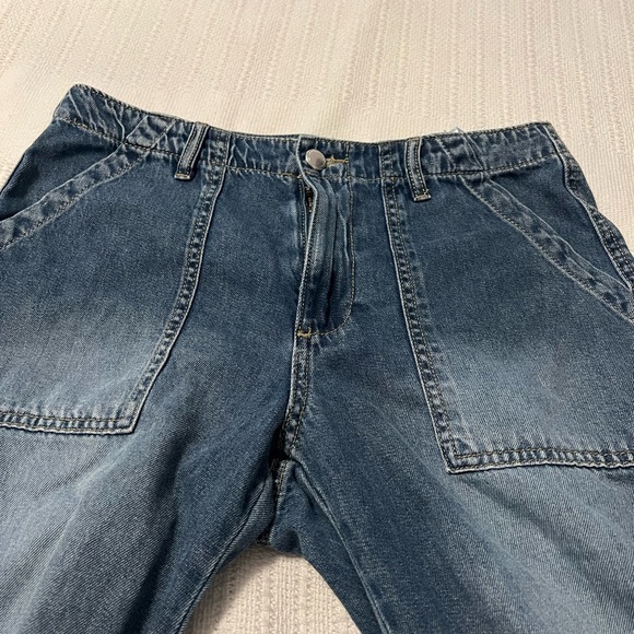 #1854. RM Rebecc Minkoff Cropped Jeans w/Raw Hem & Pockets. Size PS - Picture 4 of 9